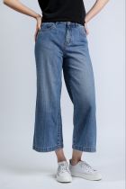 Danh sách shop bán quần jeans cho nữ đẹp tại Tân Bình