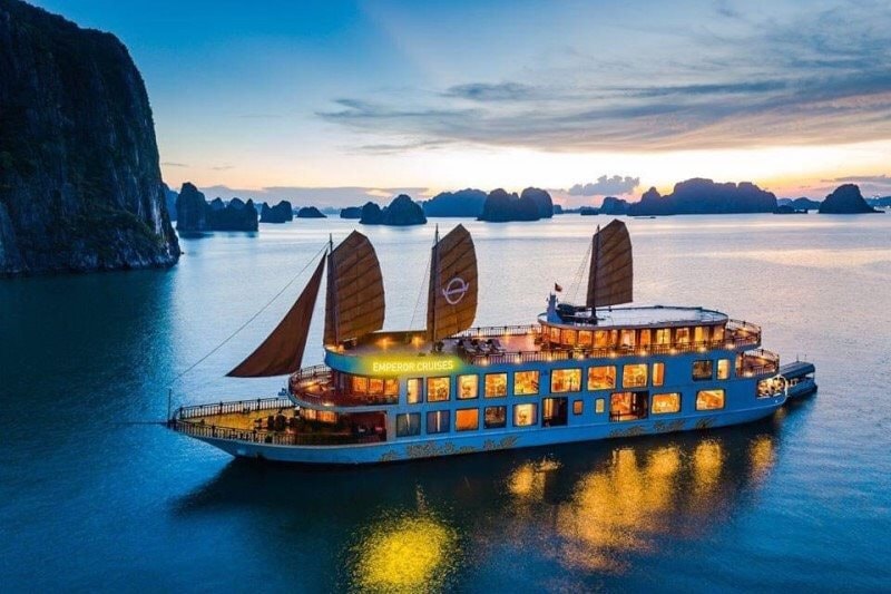 Công ty du lịch Lux Travel DMC - Quận 4, TP.HCM