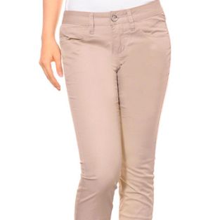 Danh sách shop bán quần kaki cho nữ trẻ trung trên đường Nguyễn Thị Thập