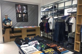 Danh sách shop quần áo cho nam đẹp nhất tại Hóc Môn