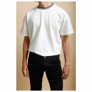Top shop bán áo thun cho nam trẻ trung trên đường Huỳnh Tấn Phát