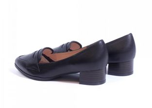 Top shop bán giày tây nữ giá rẻ chất lượng tại TpHCM