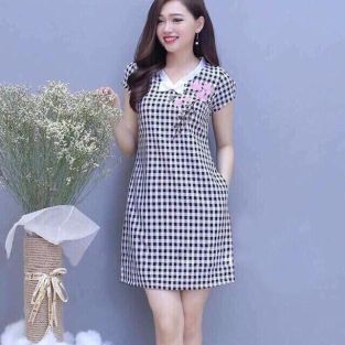 Top shop bán váy đầm suông cho nữ tại Quận 1, TP.HCM