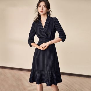 Top shop bán váy đầm vest cao cấp cho nữ tại Quận 7, TP.HCM