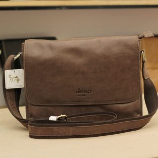 Top shop bán túi xách nam giá rẻ uy tín tại Quận 4, TPHCM
