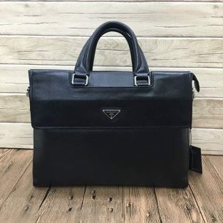 Top shop bán túi xách nam giá rẻ uy tín tại TPHCM