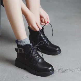 Top shop giày boot nữ giá rẻ uy tín tại Bình Dương