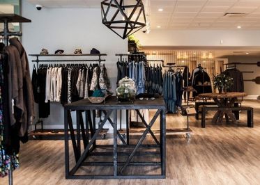 Danh sách shop quần áo nam đẹp trên đường Trần Quang Diệu