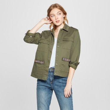 Top shop bán áo khoác cho nữ đẹp nhất trên đường Quang Trung