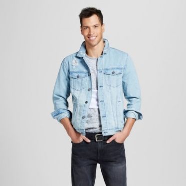 Top shop bán áo khoác denim cho nam trên đường Võ Văn Ngân