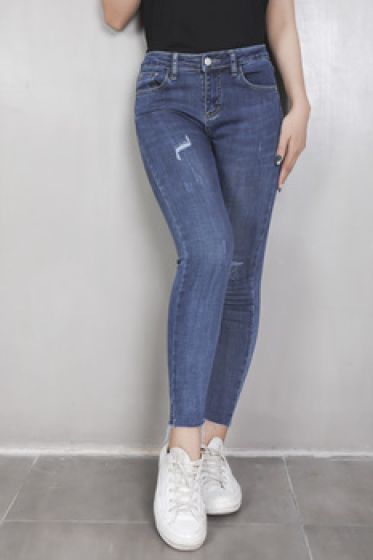 Top shop bán quần jean cho nữ đẹp tại Quận 1