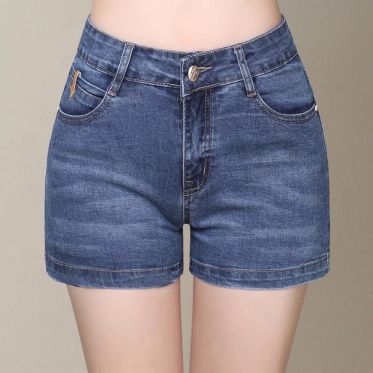 Top shop bán quần short cho nữ trẻ trung, năng động trên đường Lý Tự Trọng