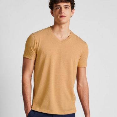 Top shop bán áo thun cho nam trên phố Trương Định - Hà Nội