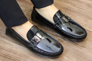 Top shop bán giày mọi nam cao cấp chất lượng tại TpHCM