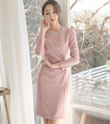 Top shop bán váy đầm công sở cho nữ tại Quận 4, TP.HCM