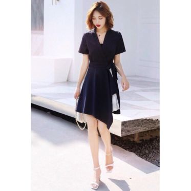 Top shop bán váy đầm dự tiệc cho nữ tại Quận 7, TP.HCM