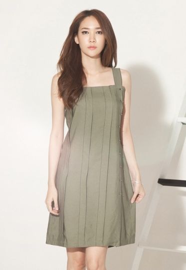 Top shop bán váy đầm suông cao cấp cho nữ tại Quận 4, TP.HCM