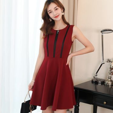 Top shop bán váy đầm xòe cao cấp cho nữ tại Quận 4, TP.HCM