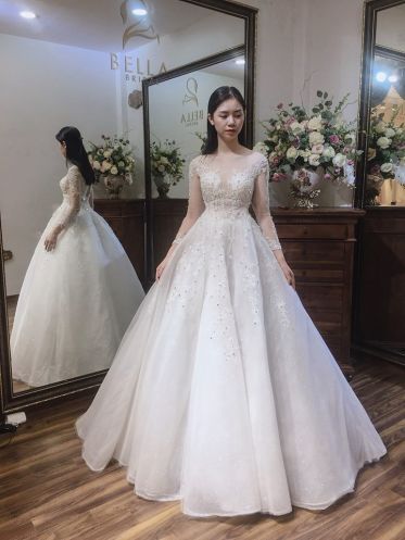 Top shop bán áo cưới, váy cưới cô dâu giá rẻ uy tín tại Quận 1, TPHCM